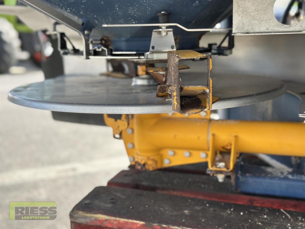 Düngerstreuer des Typs Bogballe M2 D, Gebrauchtmaschine in Homberg/Ohm - Maulbach (Bild 5)