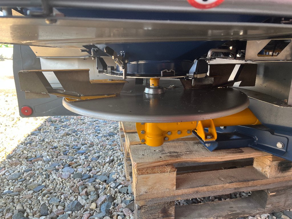 Düngerstreuer des Typs Bogballe M35W PLUS, Gebrauchtmaschine in VERT TOULON (Bild 8)