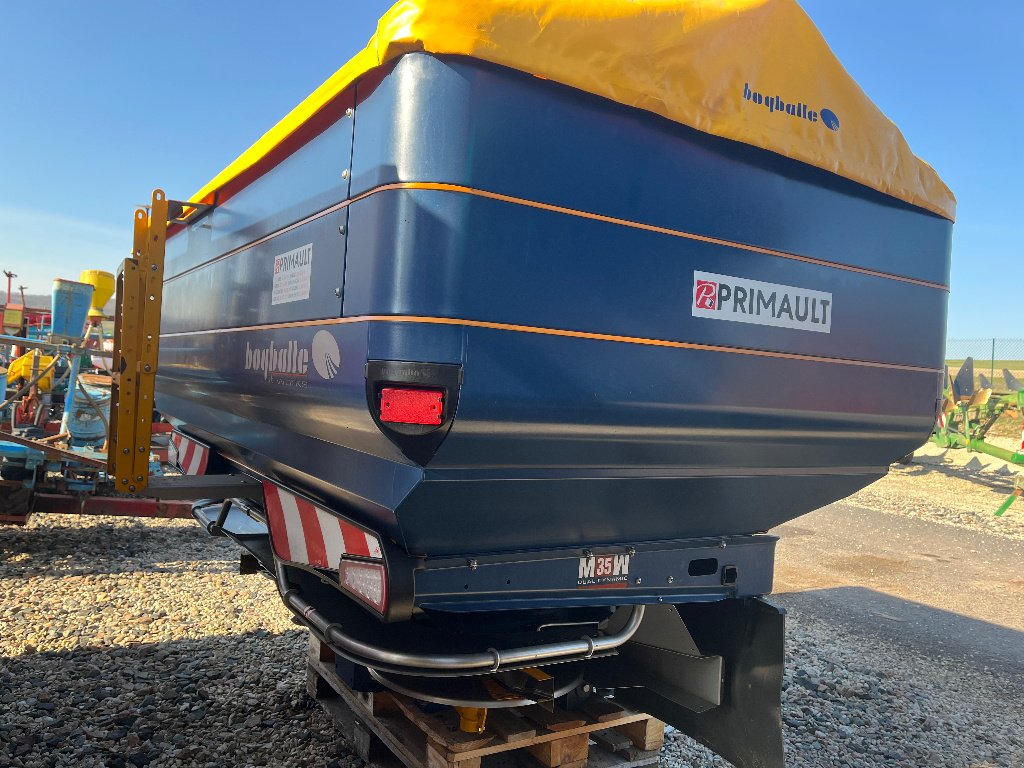 Düngerstreuer des Typs Bogballe M35W PLUS, Gebrauchtmaschine in VERT TOULON (Bild 4)