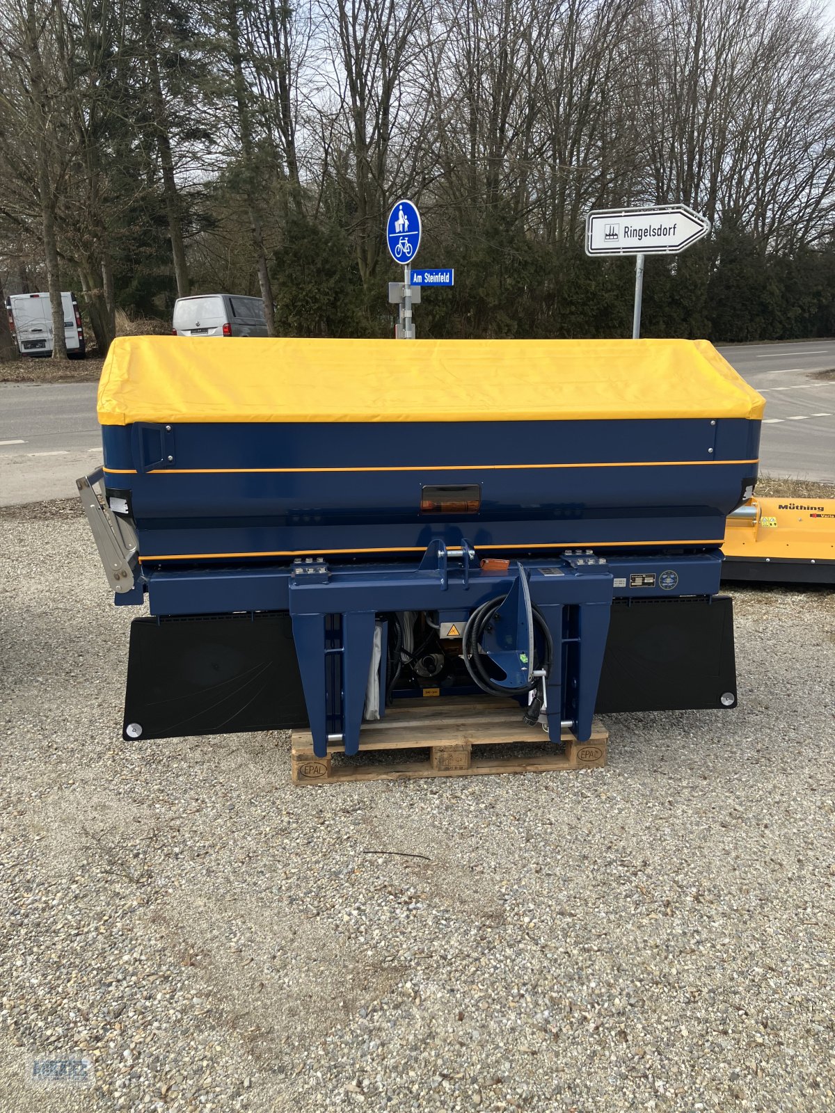 Düngerstreuer des Typs Bogballe M35W, Neumaschine in Walpertskirchen (Bild 1)