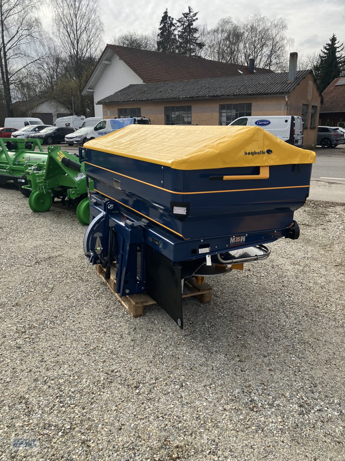 Düngerstreuer des Typs Bogballe M35W, Neumaschine in Walpertskirchen (Bild 2)