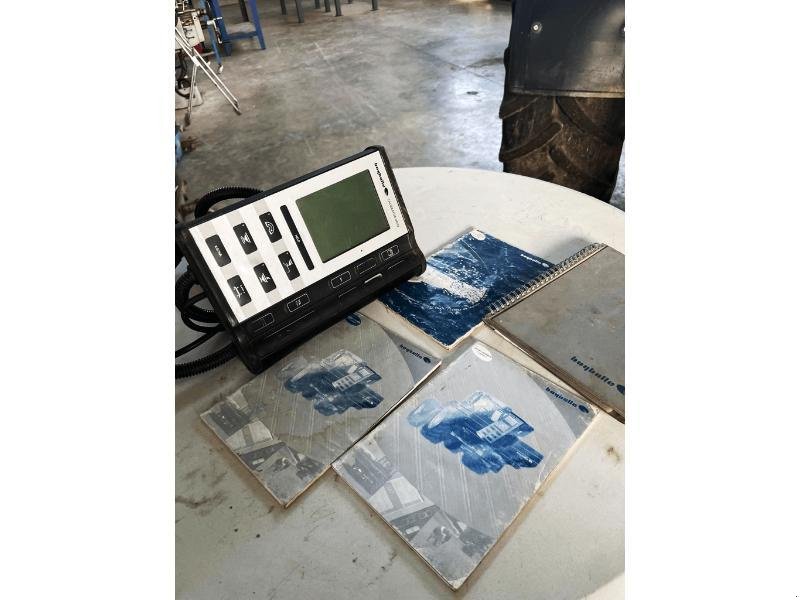 Düngerstreuer типа Bogballe UNIQ, Gebrauchtmaschine в SAINT-GERMAIN DU PUY (Фотография 4)