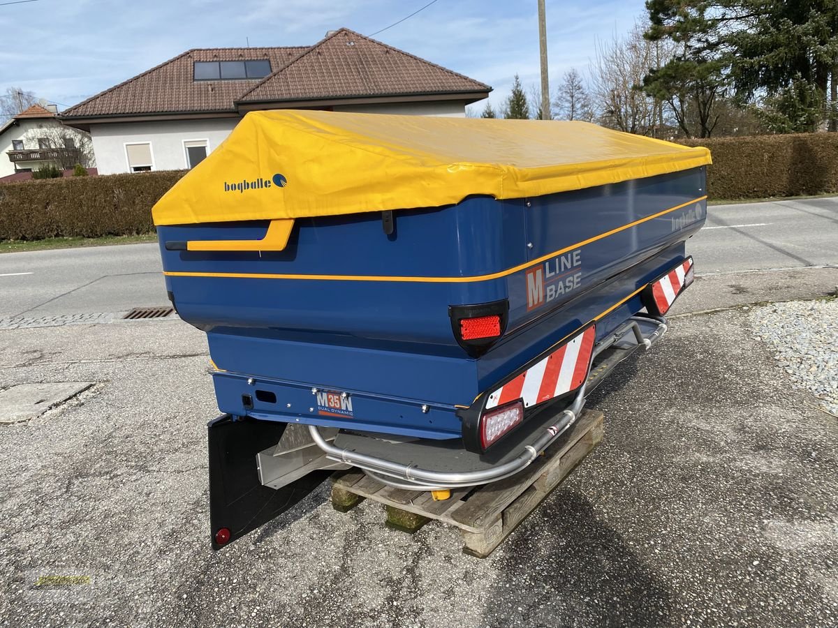 Düngerstreuer des Typs Bogballe Wiegestreuer M35W base 1800, Neumaschine in Senftenbach (Bild 5)