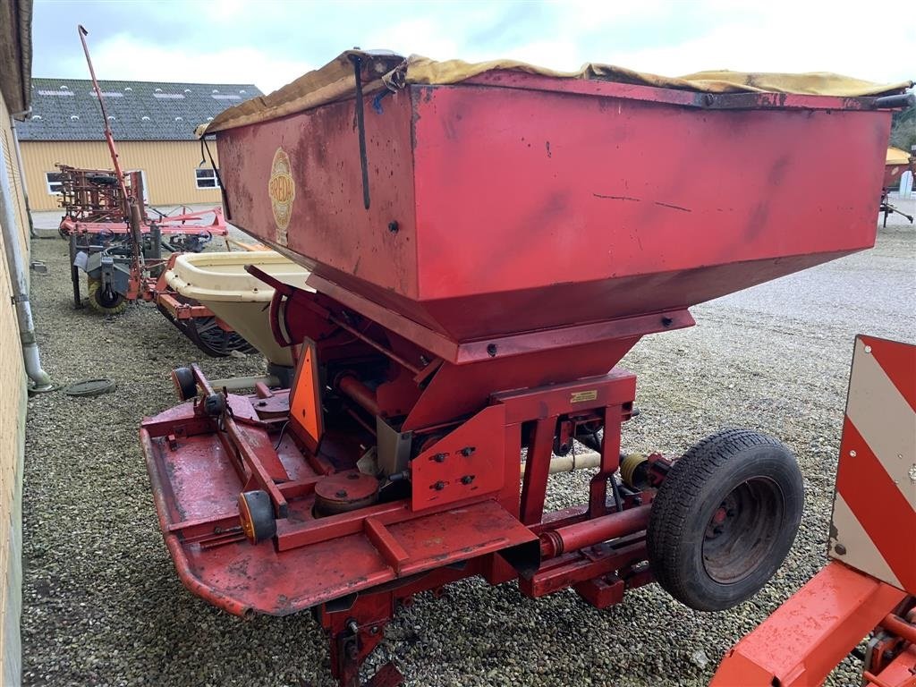 Düngerstreuer of the type Bredal B  2 m/presenning, Gebrauchtmaschine in Tinglev (Picture 2)