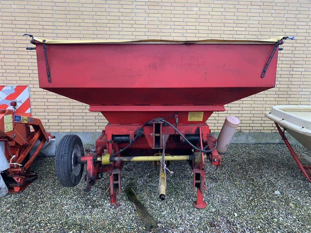 Düngerstreuer of the type Bredal B  2 m/presenning, Gebrauchtmaschine in Tinglev (Picture 1)