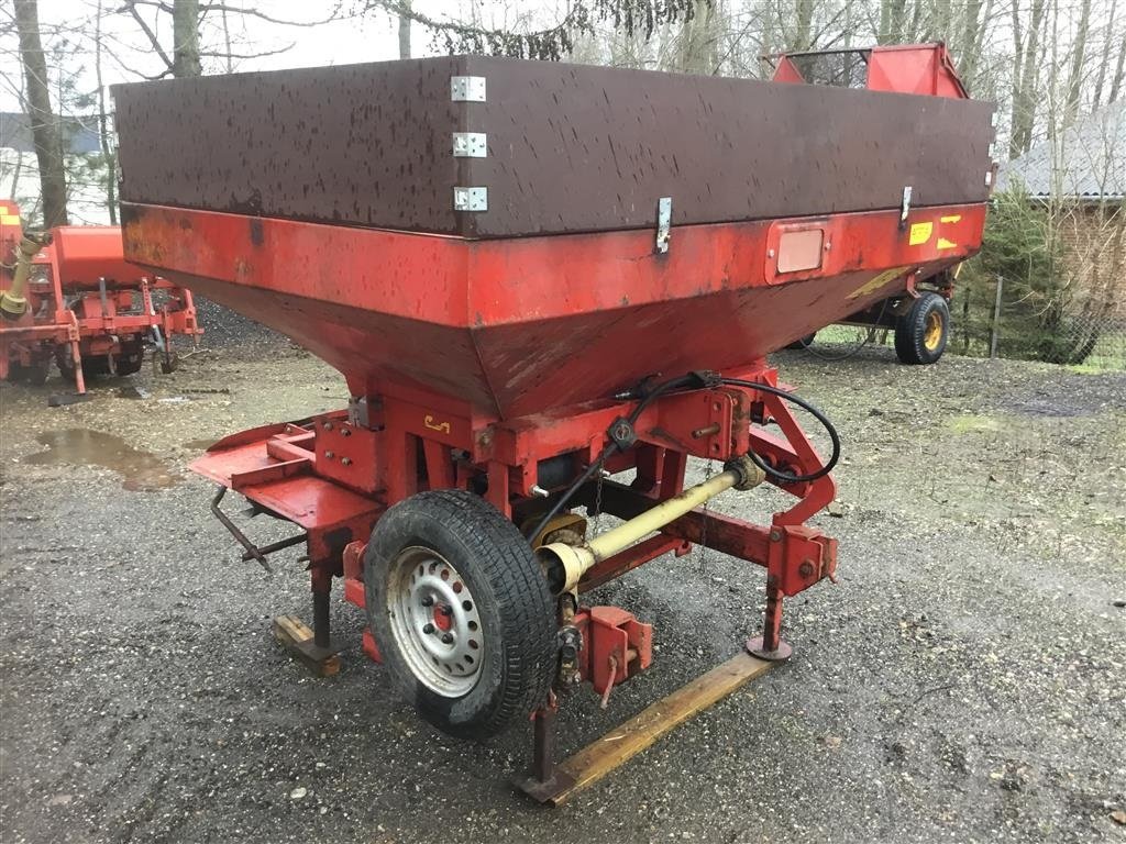 Düngerstreuer of the type Bredal B 2 med kant forhøjning, Gebrauchtmaschine in Bredsten (Picture 4)