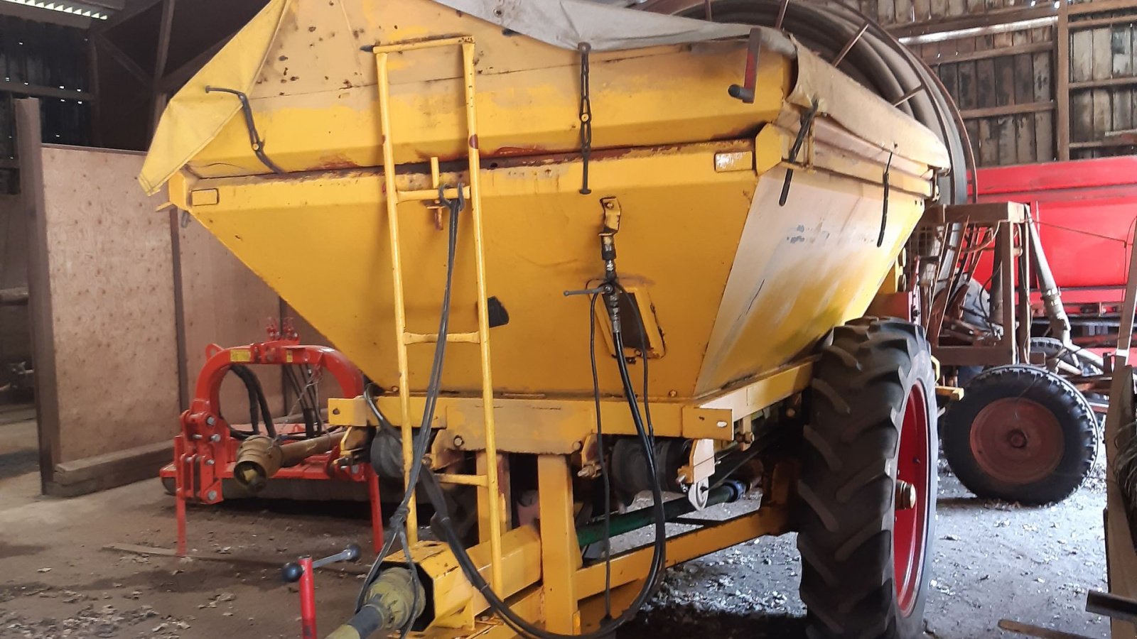 Düngerstreuer типа Bredal B 4 S Velholdt maskine som kan køre ned til 150 cm sporvidde, Gebrauchtmaschine в Bylderup-Bov (Фотография 2)