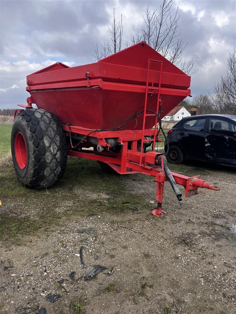 Düngerstreuer des Typs Bredal B 4 --- TILBUD ØNSKES ---, Gebrauchtmaschine in Høng (Bild 1)