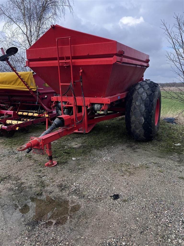 Düngerstreuer des Typs Bredal B 4 --- TILBUD ØNSKES ---, Gebrauchtmaschine in Høng (Bild 2)