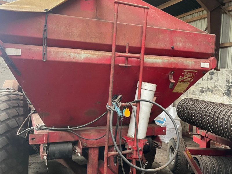 Düngerstreuer des Typs Bredal B 4, Gebrauchtmaschine in Hadsund (Bild 1)