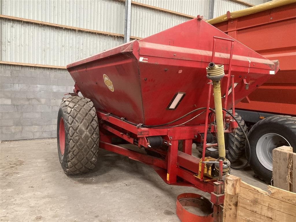 Düngerstreuer of the type Bredal B 6, Gebrauchtmaschine in Store Heddinge (Picture 1)