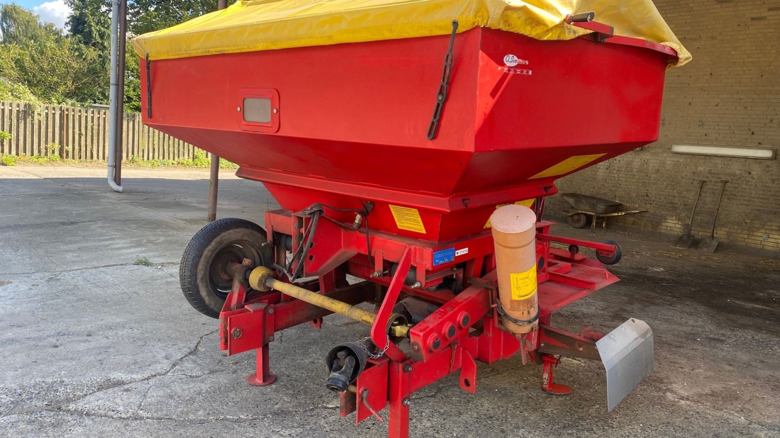 Düngerstreuer des Typs Bredal B2, Gebrauchtmaschine in Ringe (Bild 1)