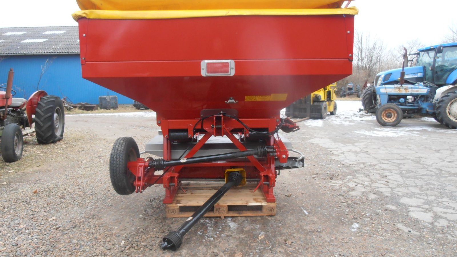 Düngerstreuer of the type Bredal F2 3000 Gødningsspreder lift, Gebrauchtmaschine in Varde (Picture 1)