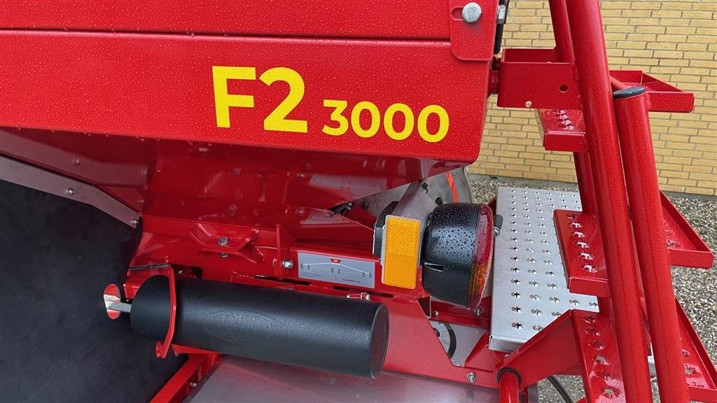 Düngerstreuer des Typs Bredal F2 3000, Gebrauchtmaschine in Tommerup (Bild 2)