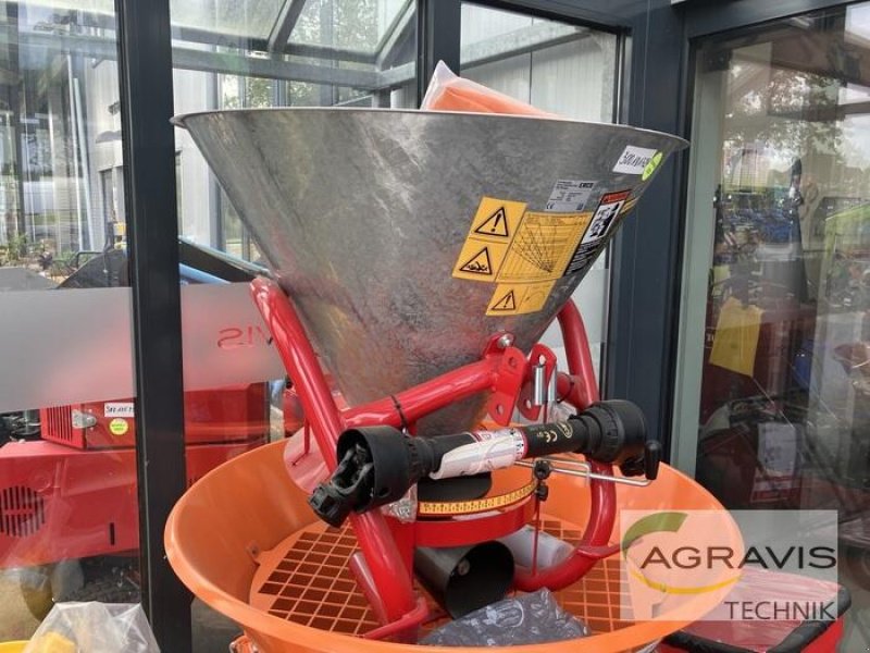 Düngerstreuer of the type Echo ASSP-160, Neumaschine in Lage (Picture 1)