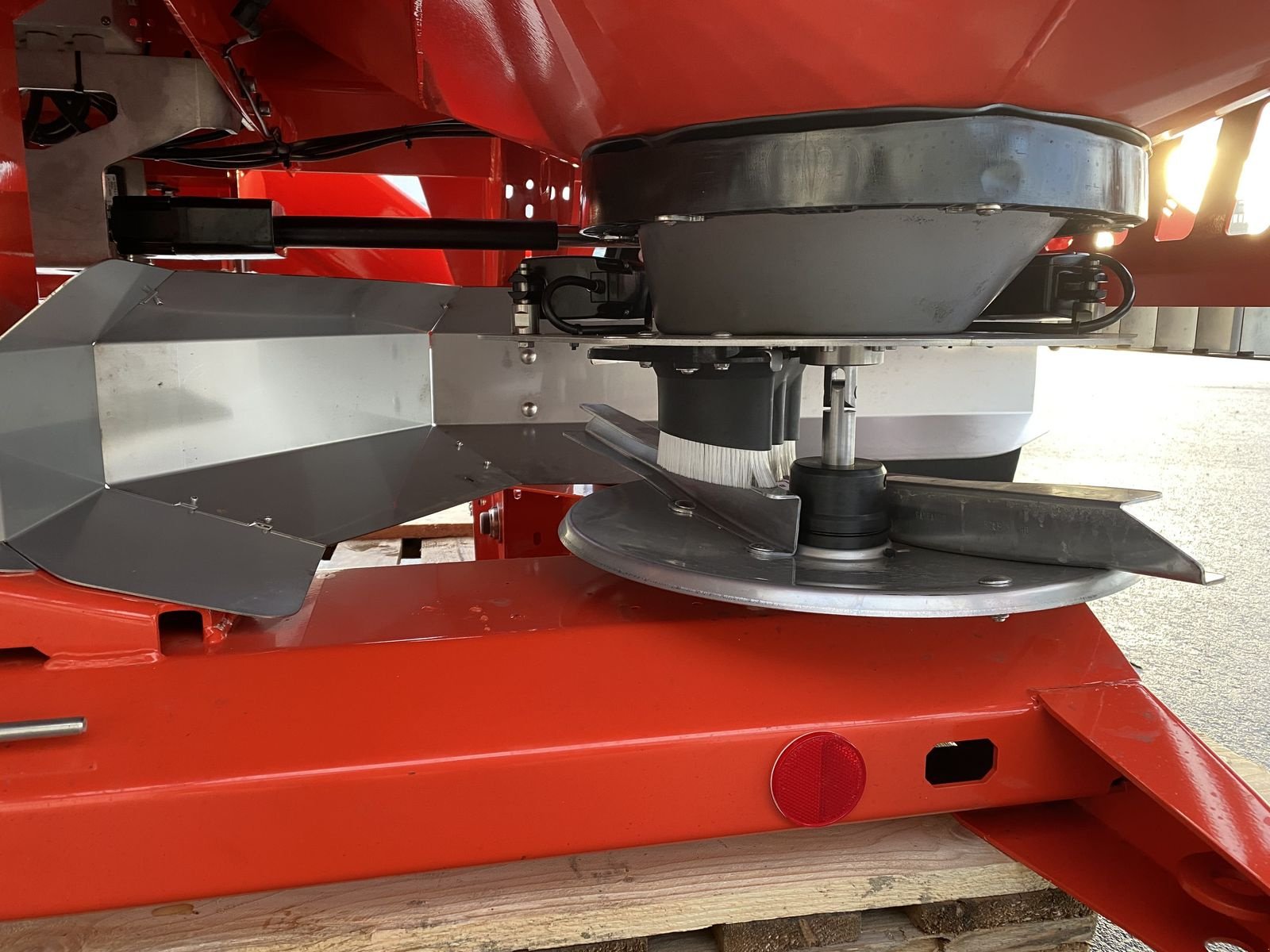 Düngerstreuer za tip Gaspardo Primo EW Isotronic, Neumaschine u Grund (Slika 7)
