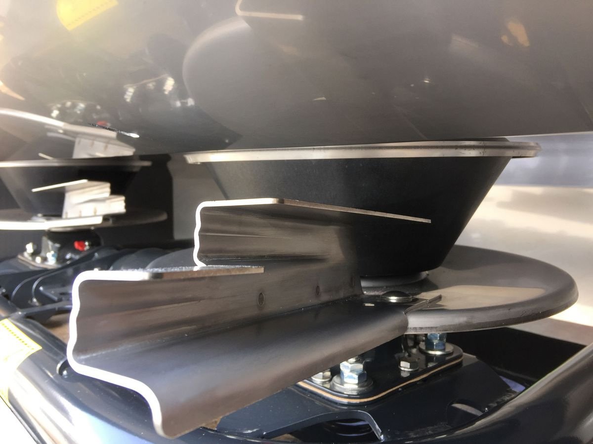 Düngerstreuer tipa Gaspardo Zeno 18 Düngerstreuer, Neumaschine u Rovisce (Slika 13)