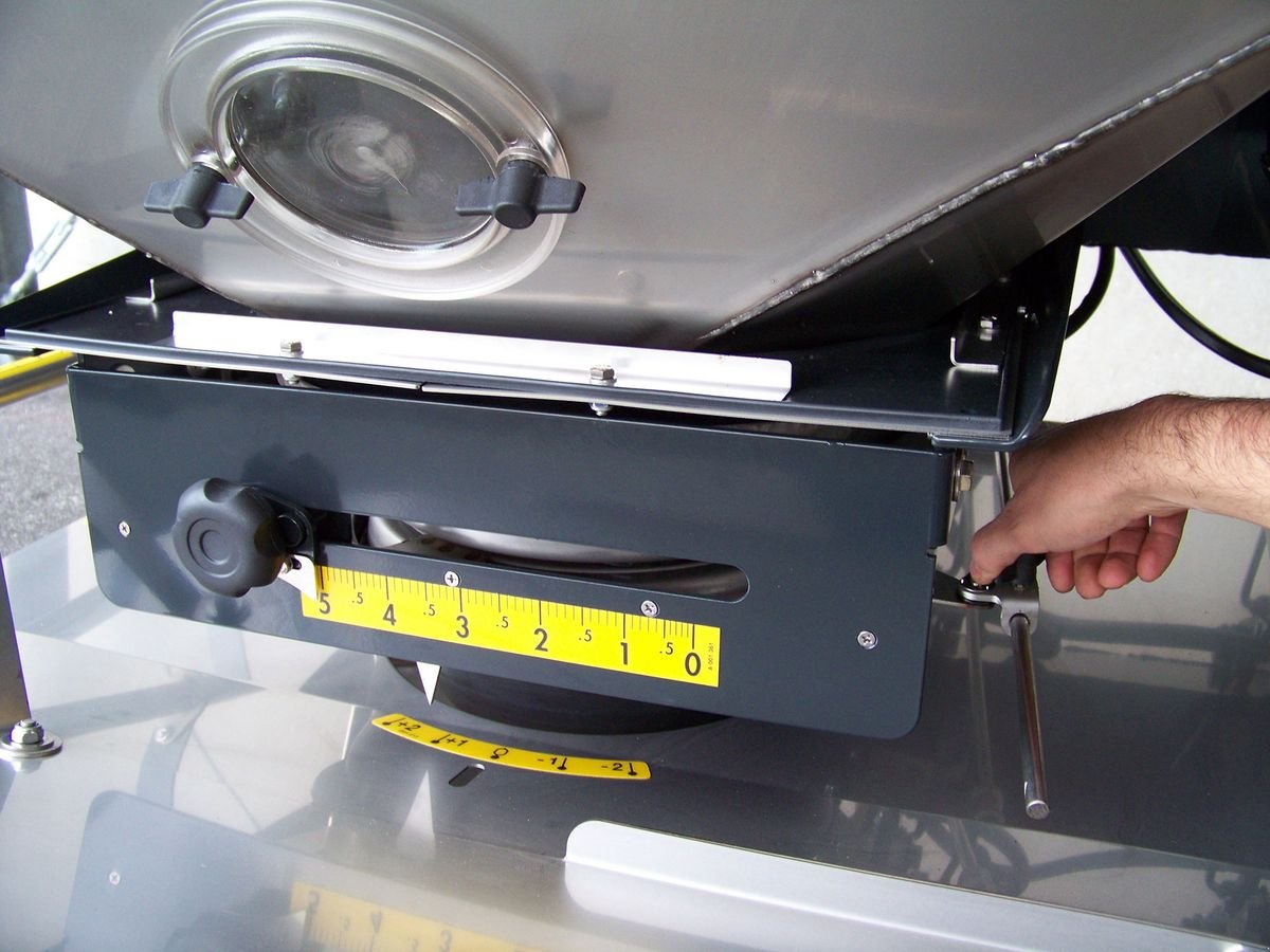 Düngerstreuer tipa Gaspardo Zeno 18 Düngerstreuer, Neumaschine u Rovisce (Slika 12)