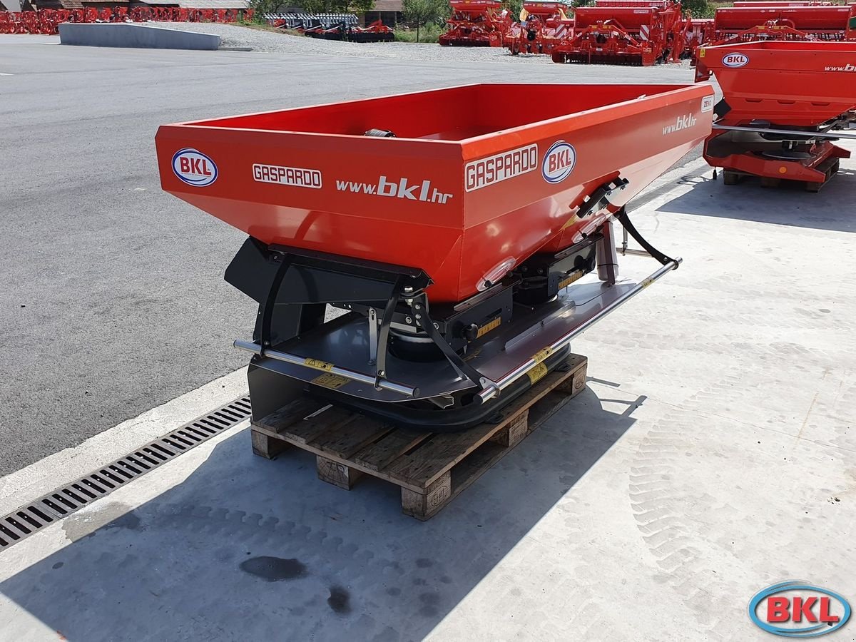 Düngerstreuer tipa Gaspardo Zeno 18 Düngerstreuer, Neumaschine u Rovisce (Slika 5)