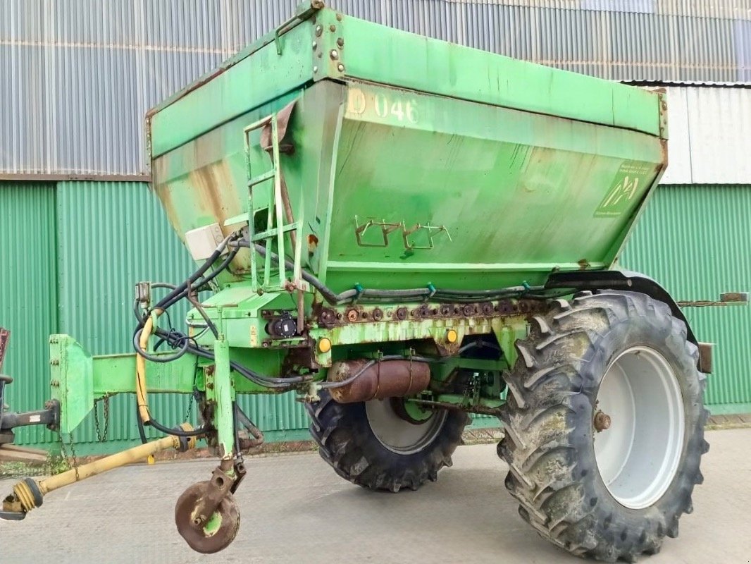 Düngerstreuer des Typs Güstrower D046, Gebrauchtmaschine in Liebenwalde (Bild 2)