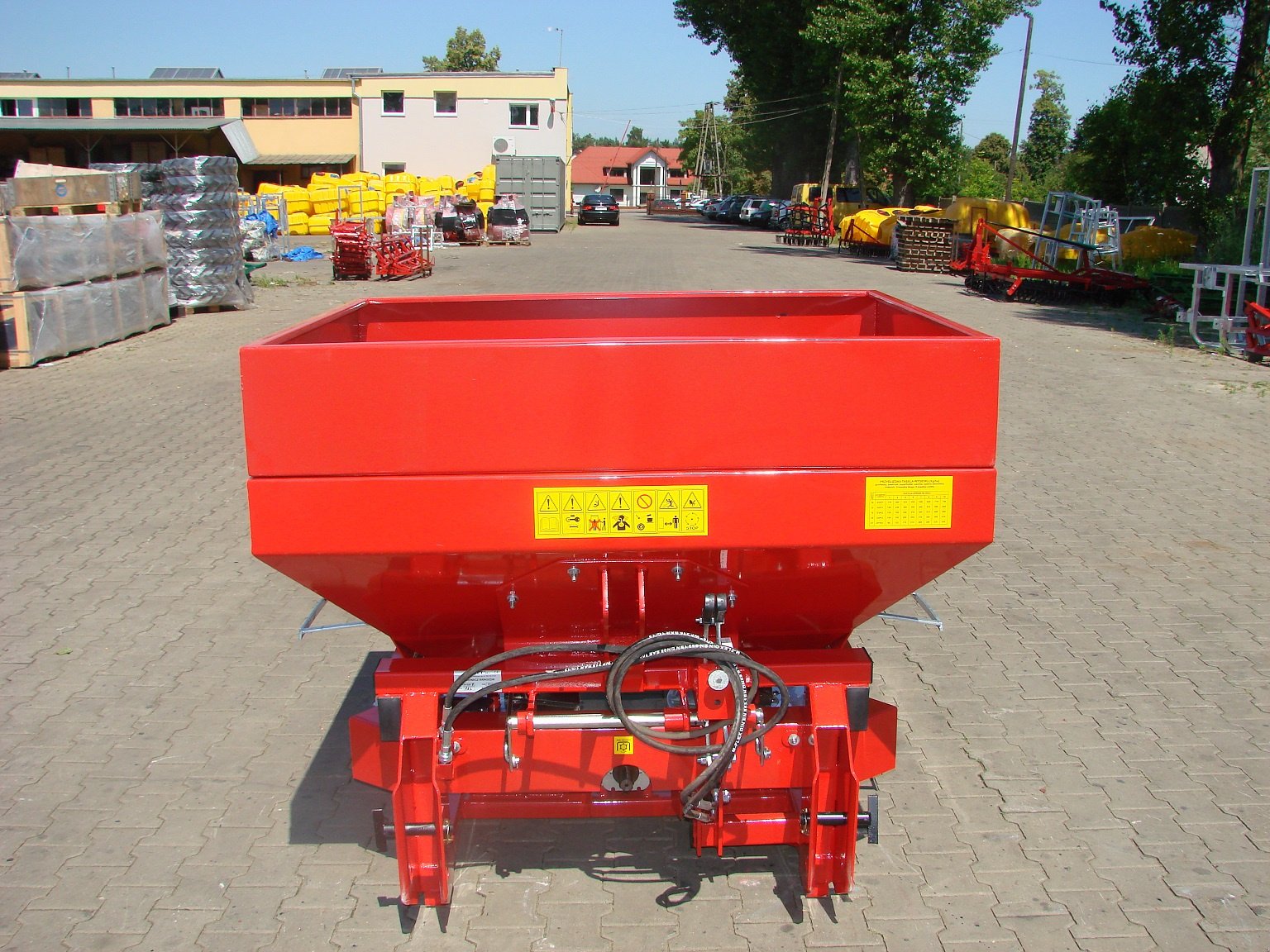 Düngerstreuer del tipo Jar-Met Düngerstreuer 800 kg / Fertilizer spreader, Neumaschine In Michałowo (Immagine 1)