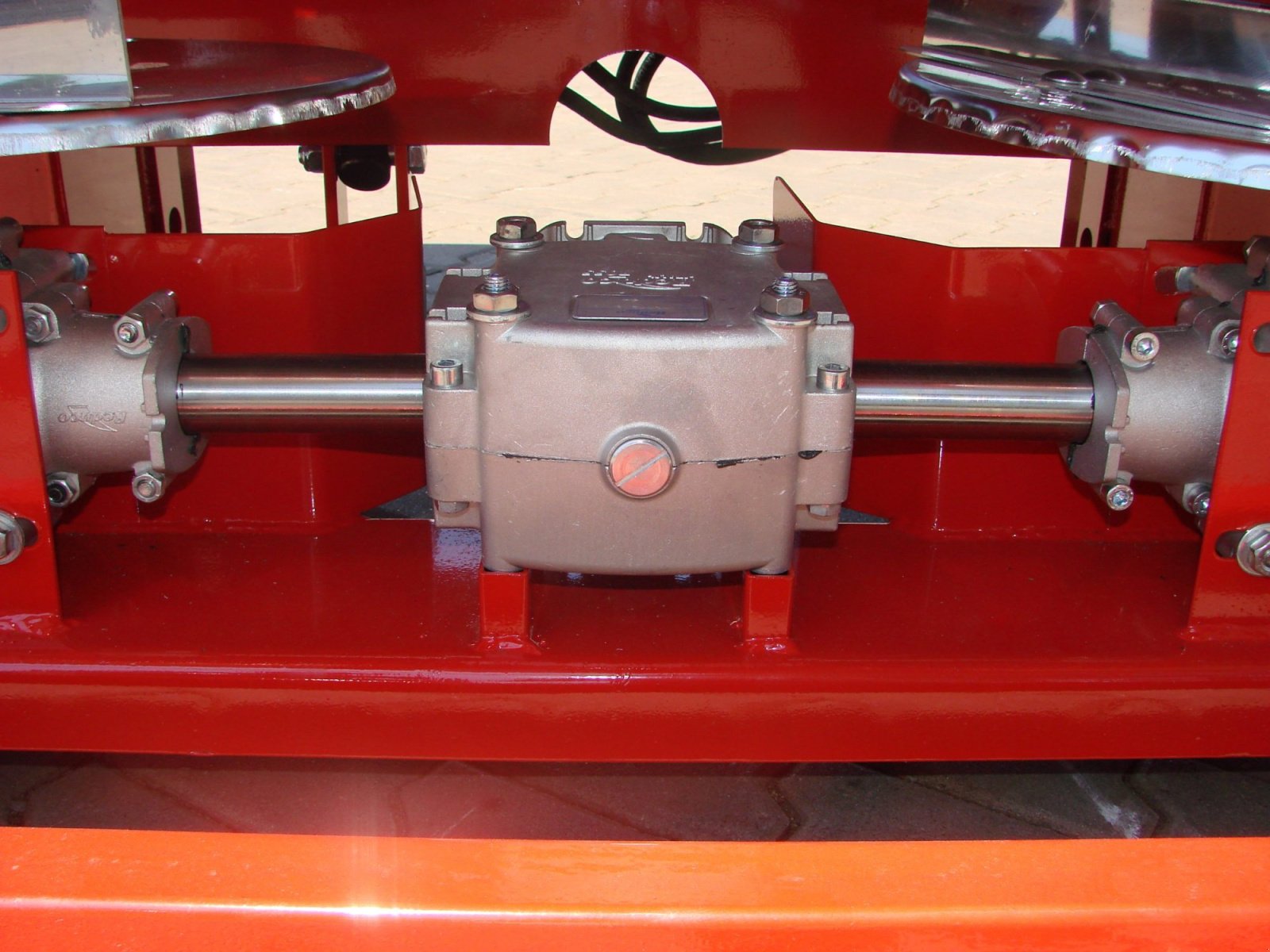 Düngerstreuer del tipo Jar-Met Düngerstreuer 800 kg / Fertilizer spreader, Neumaschine In Michałowo (Immagine 17)