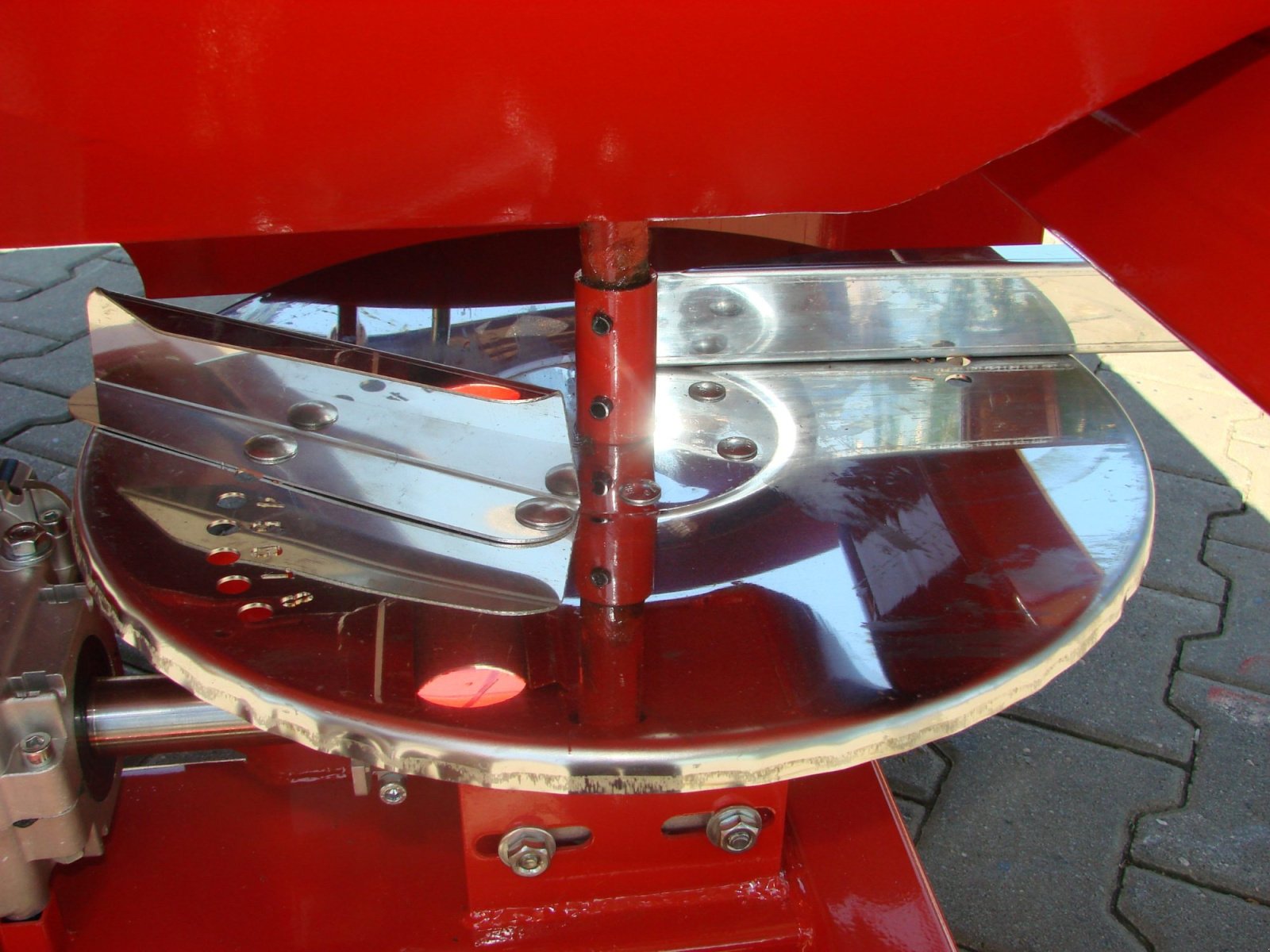 Düngerstreuer del tipo Jar-Met Düngerstreuer 800 kg / Fertilizer spreader, Neumaschine In Michałowo (Immagine 19)