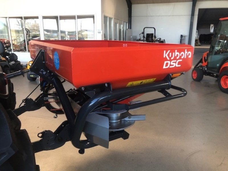 Buy Kubota Fertilizer spreader secondhand and new