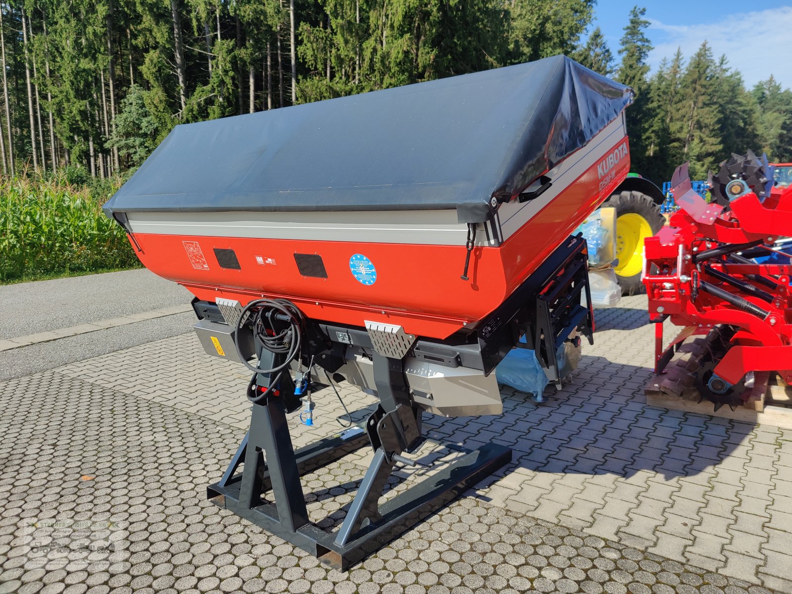 Düngerstreuer del tipo Kubota DSM-W 1300 Geospread G3, Neumaschine In Eging am See (Immagine 1)