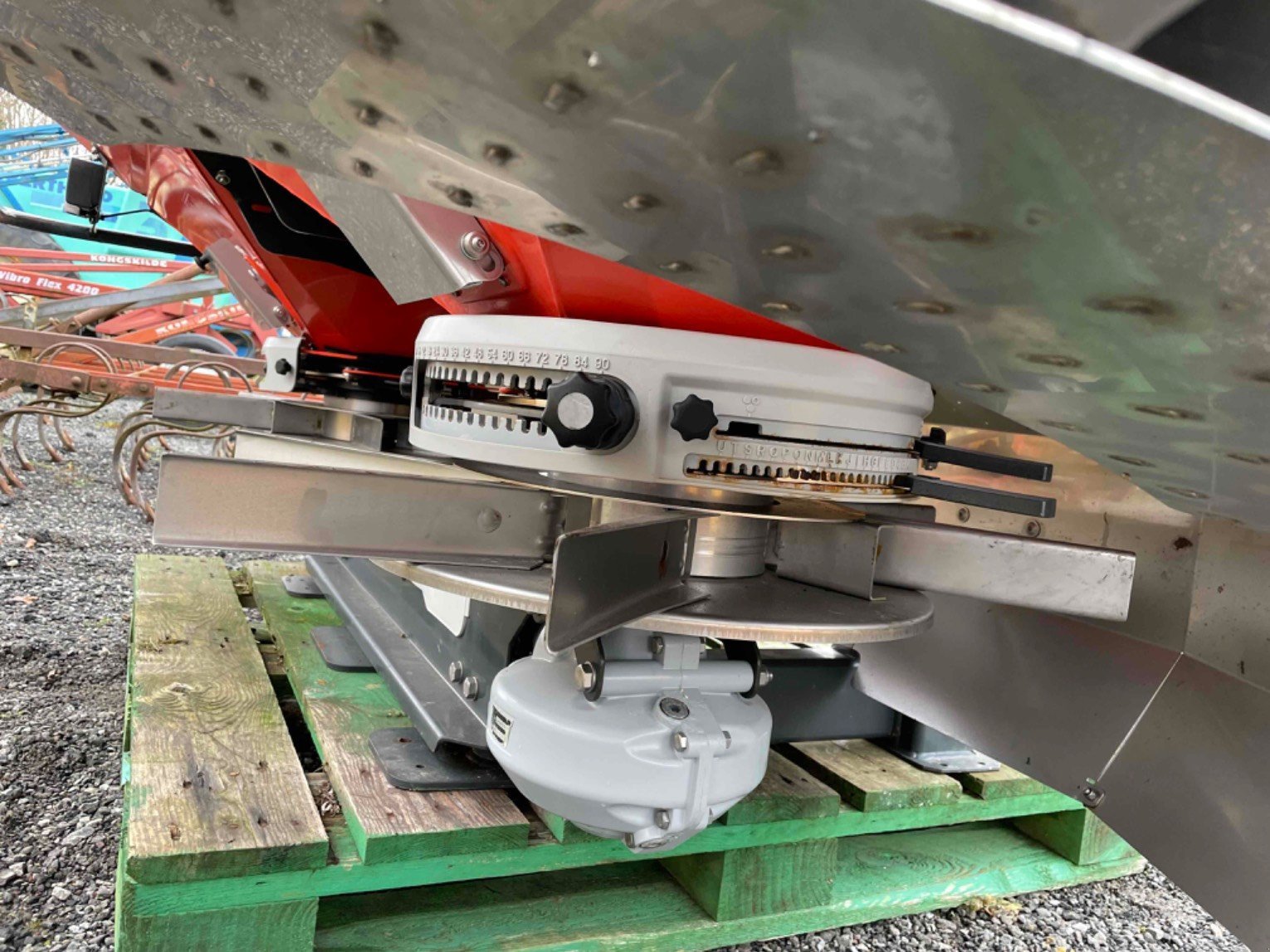 Düngerstreuer typu Kubota DSX-W2800, Gebrauchtmaschine v LA SOUTERRAINE (Obrázok 6)