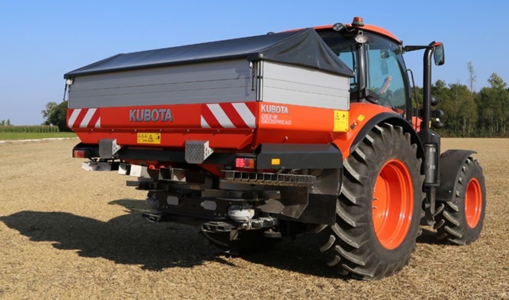 Düngerstreuer des Typs Kubota DSXW2550BGS, Gebrauchtmaschine in LA SOUTERRAINE (Bild 1)