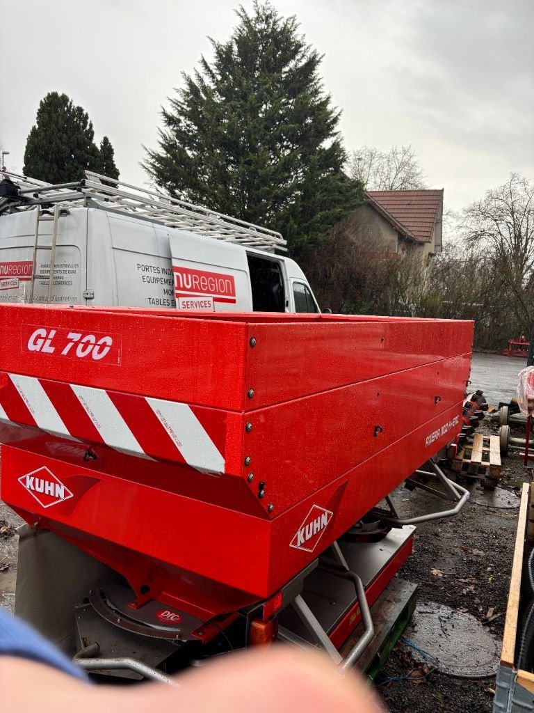 Düngerstreuer of the type Kuhn Axera H EMC, Gebrauchtmaschine in VERT TOULON (Picture 8)