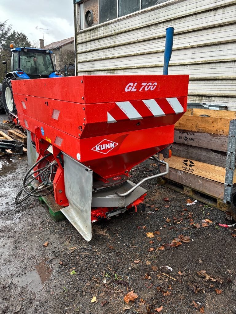 Düngerstreuer of the type Kuhn Axera H EMC, Gebrauchtmaschine in VERT TOULON (Picture 4)