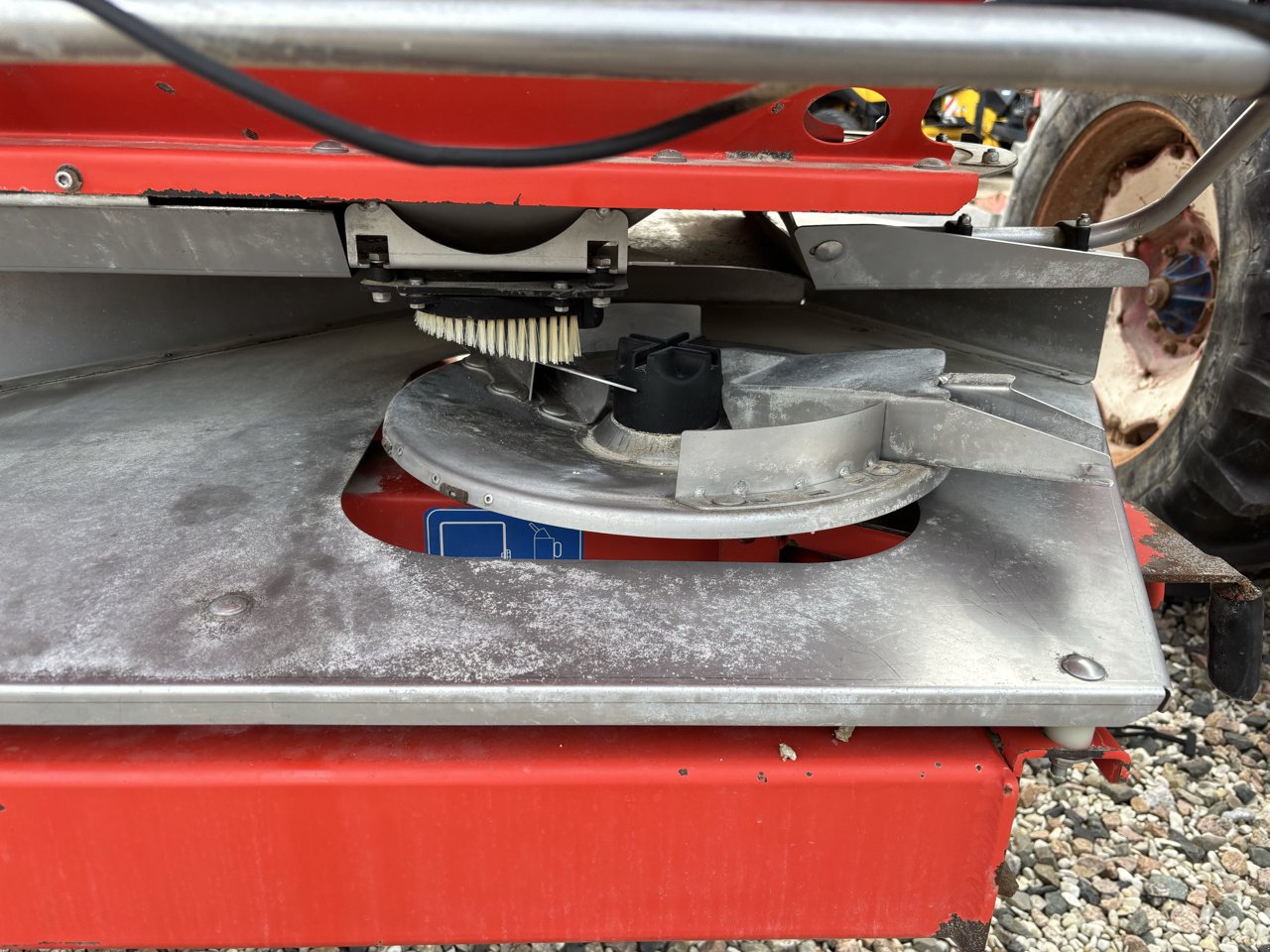 Düngerstreuer of the type Kuhn AXERA-M 1101, Gebrauchtmaschine in VERT TOULON (Picture 10)