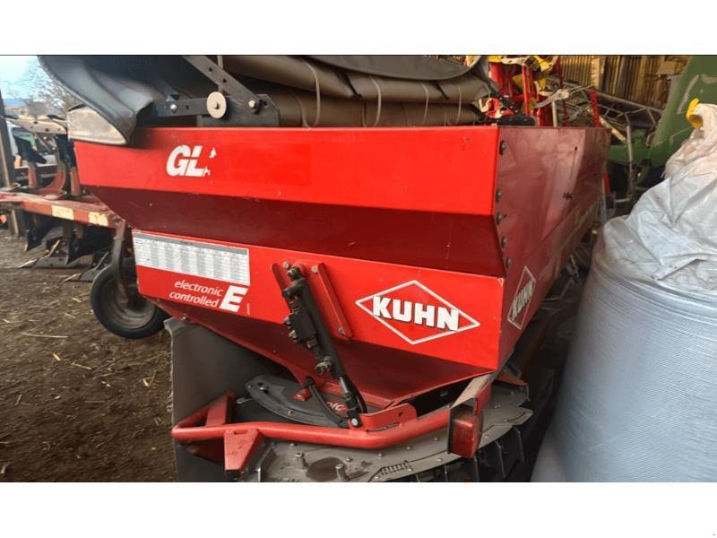Düngerstreuer des Typs Kuhn AXERA, Gebrauchtmaschine in Wargnies Le Grand (Bild 4)