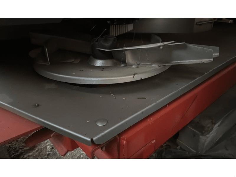 Düngerstreuer des Typs Kuhn AXERA, Gebrauchtmaschine in Wargnies Le Grand (Bild 5)