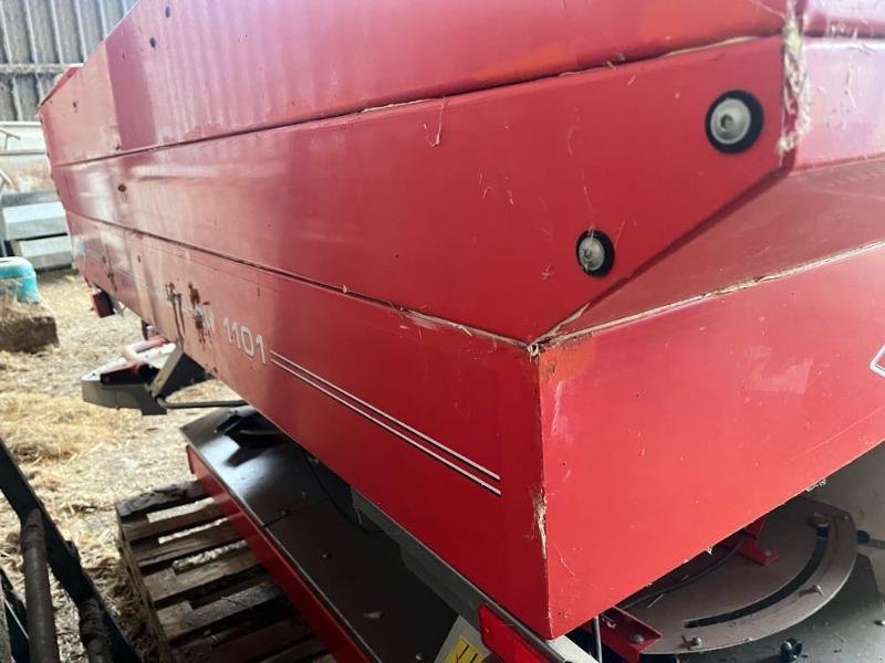 Düngerstreuer des Typs Kuhn AXERA, Gebrauchtmaschine in BRAY en Val (Bild 2)