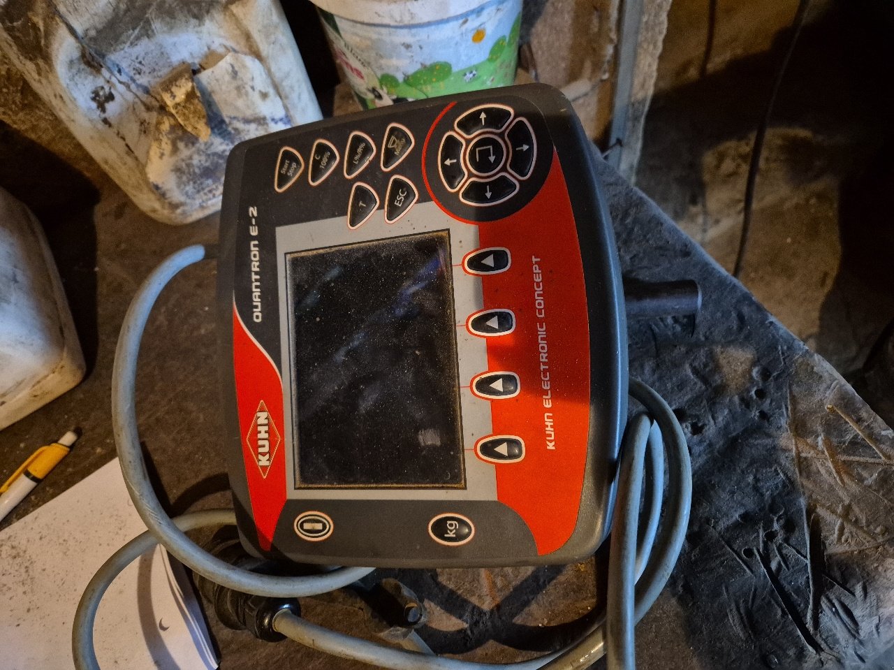 Düngerstreuer of the type Kuhn AXIS 20.1 W, Gebrauchtmaschine in MANDRES-SUR-VAIR (Picture 5)