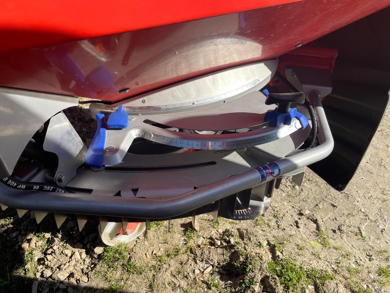 Düngerstreuer типа Kuhn AXIS 30.2 C, Gebrauchtmaschine в BOSC LE HARD (Фотография 6)