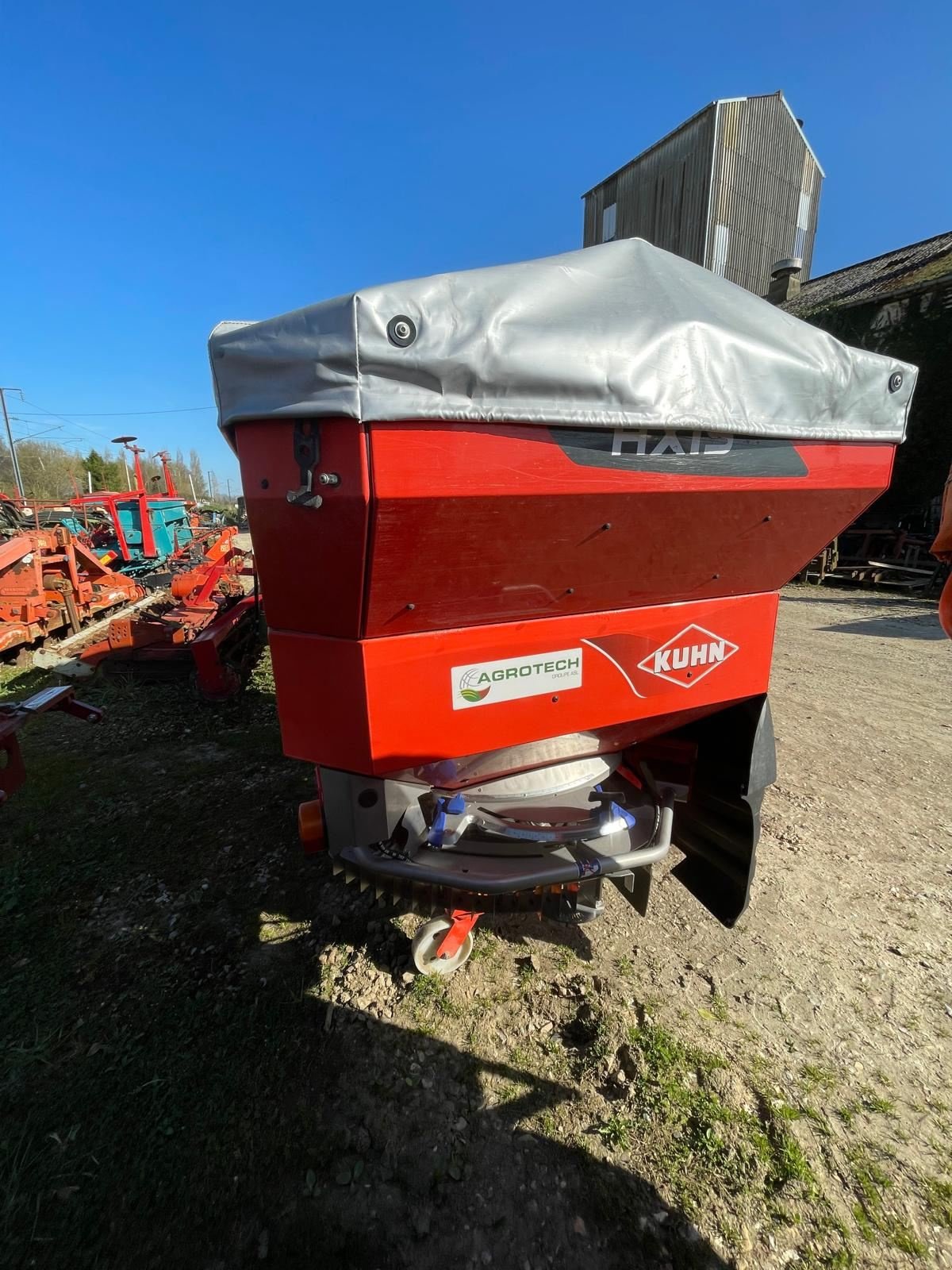 Düngerstreuer типа Kuhn AXIS 30.2 C, Gebrauchtmaschine в BOSC LE HARD (Фотография 4)
