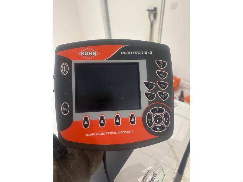 Düngerstreuer типа Kuhn AXIS 40-2 W, Gebrauchtmaschine в VERDUN (Фотография 9)