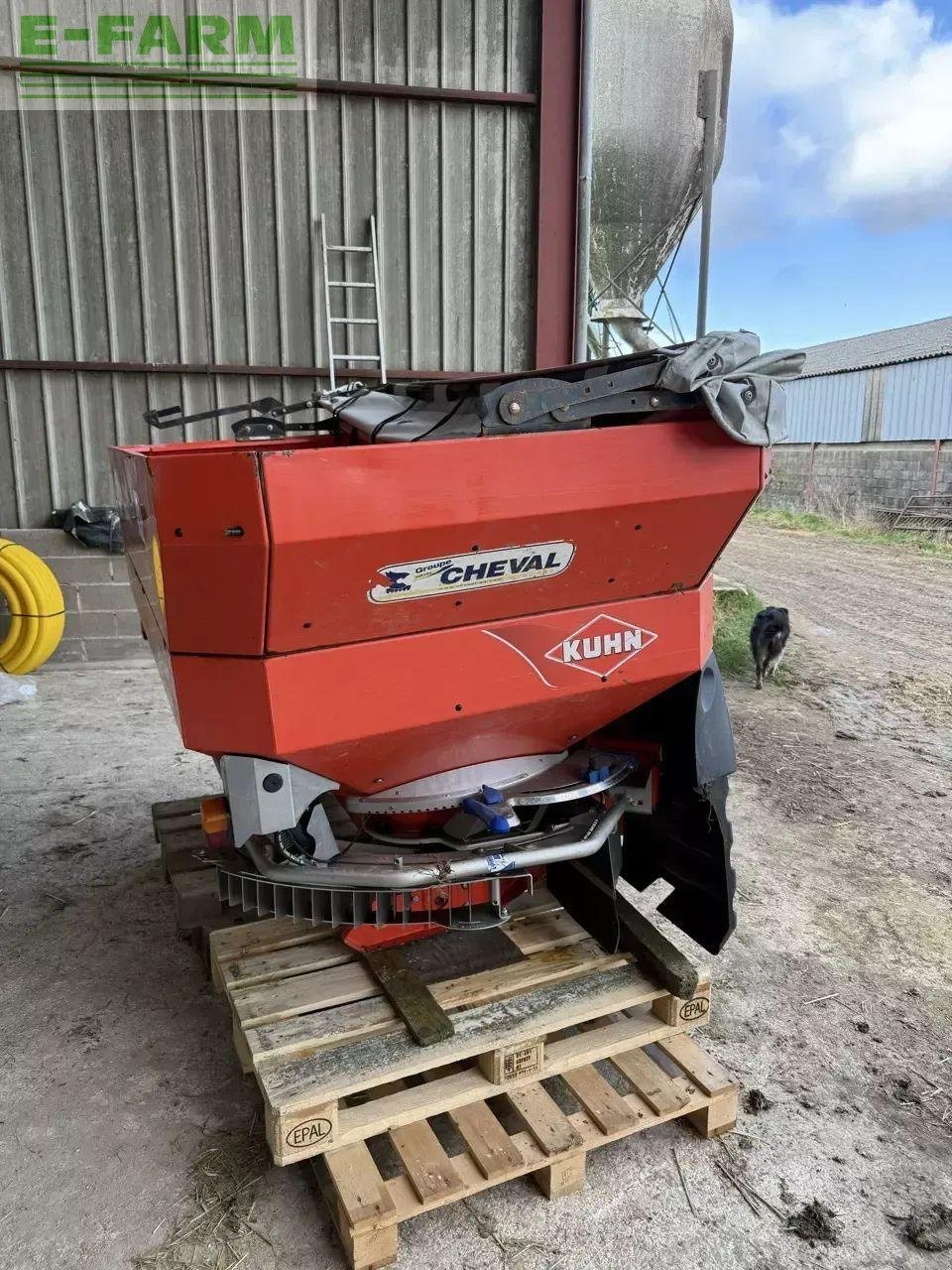 Düngerstreuer van het type Kuhn axis 40.1 d t25, Gebrauchtmaschine in CHAUVONCOURT (Foto 3)