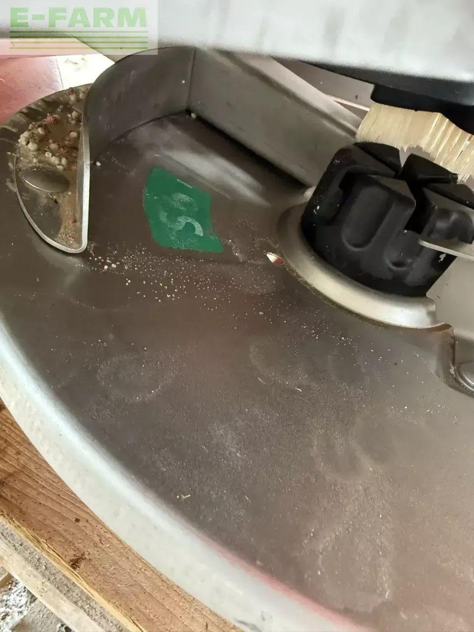 Düngerstreuer van het type Kuhn axis 40.1 d t25, Gebrauchtmaschine in CHAUVONCOURT (Foto 8)