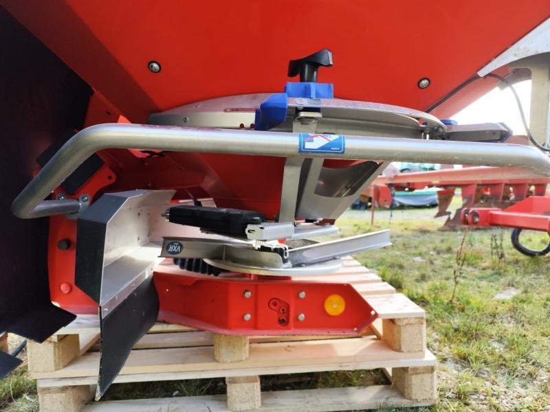 Düngerstreuer типа Kuhn AXIS 40.1, Gebrauchtmaschine в CHAUMESNIL (Фотография 5)