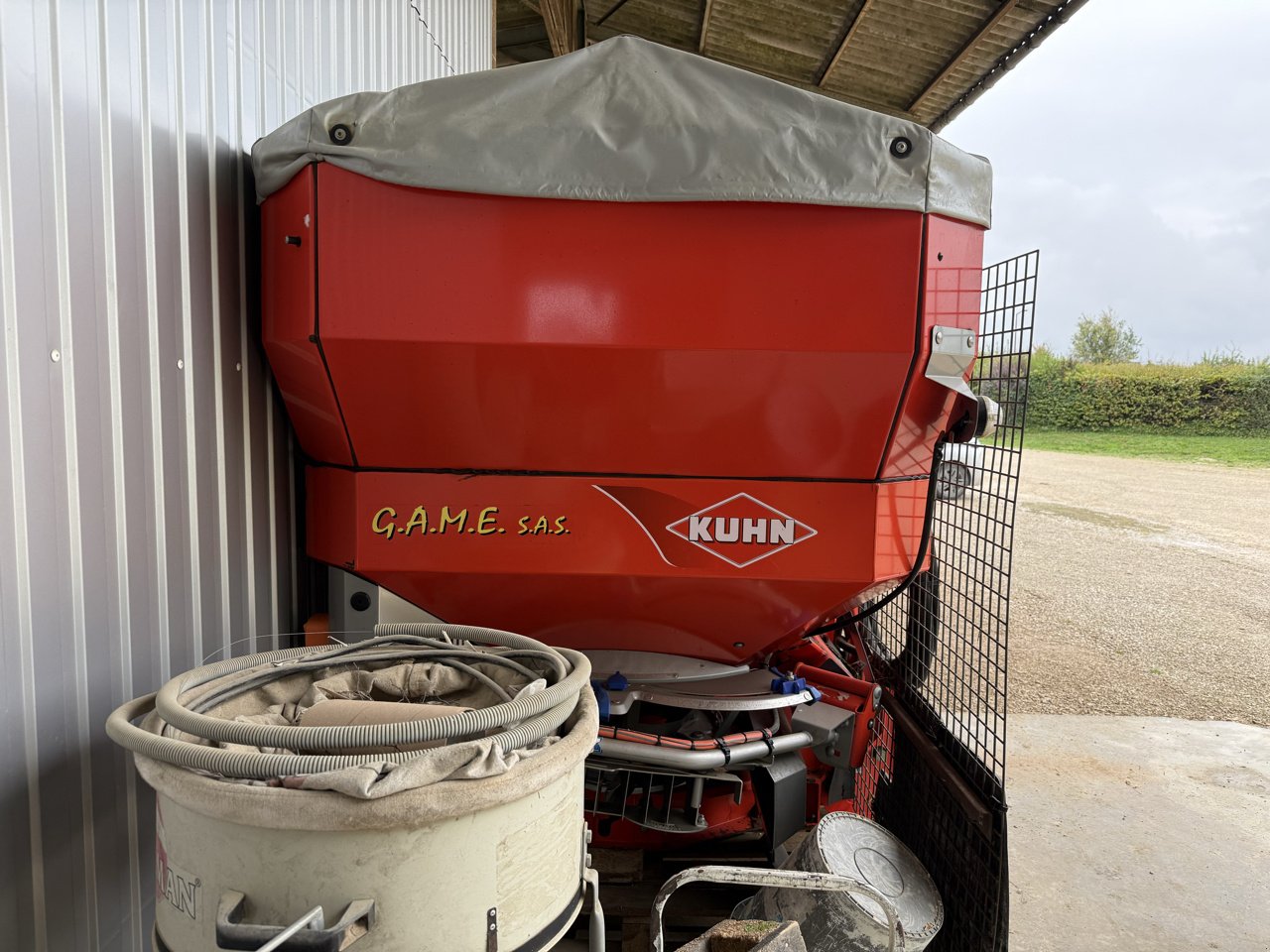 Düngerstreuer del tipo Kuhn Axis 40.1W, Gebrauchtmaschine In Marolles (Immagine 3)