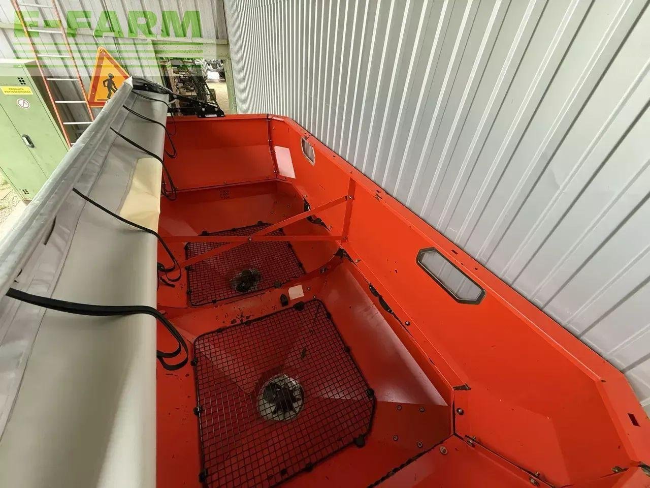 Düngerstreuer типа Kuhn axis 40.1w, Gebrauchtmaschine в CHAUVONCOURT (Фотография 5)