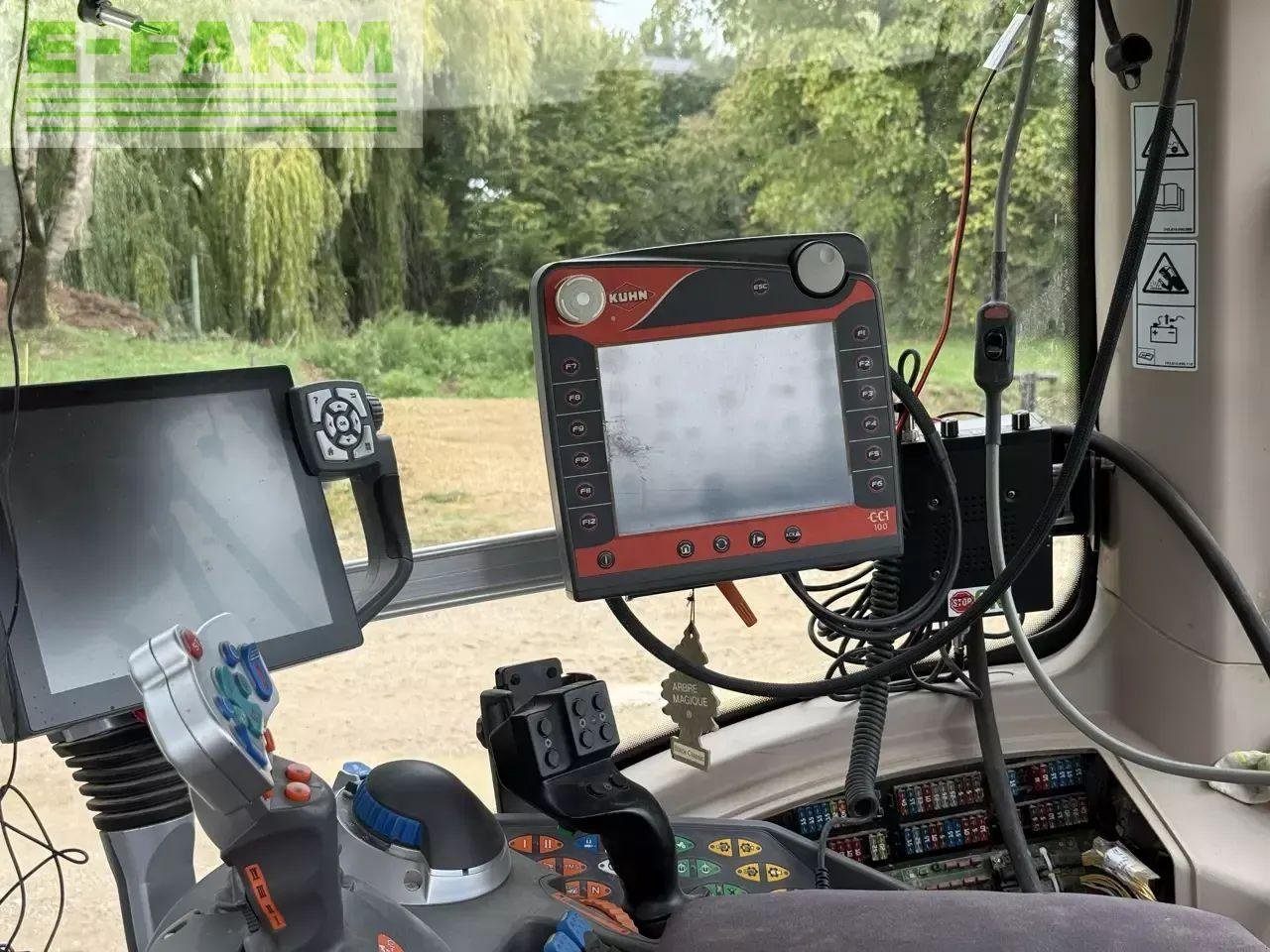 Düngerstreuer типа Kuhn axis 40.1w, Gebrauchtmaschine в CHAUVONCOURT (Фотография 9)