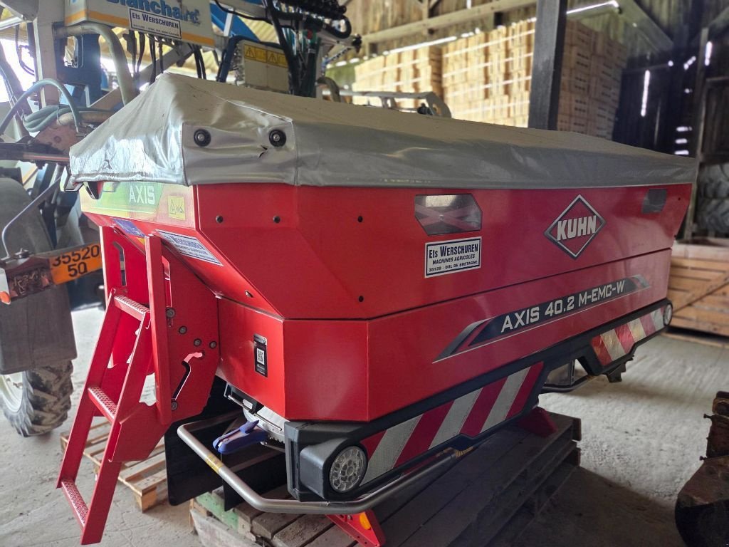 Düngerstreuer tipa Kuhn AXIS 40.2 M-EMC W V8, Gebrauchtmaschine u BRECEY (Slika 4)