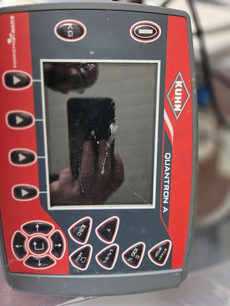 Düngerstreuer tipa Kuhn AXIS 40.2 M-EMC W V8, Gebrauchtmaschine u BRECEY (Slika 10)