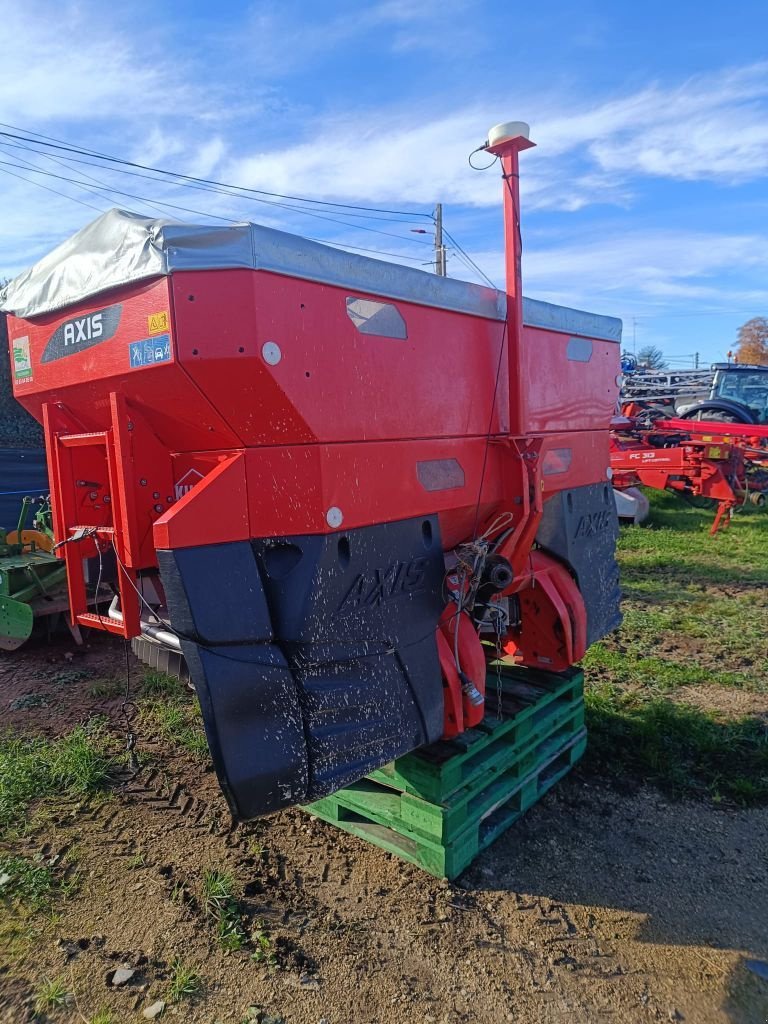 Düngerstreuer типа Kuhn AXIS 40.2 M-EMC, Gebrauchtmaschine в Lérouville (Фотография 1)